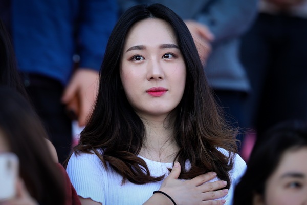 Hang nghin nguoi ham mo tuyen Han Quoc co vu Son Heung-min hinh anh