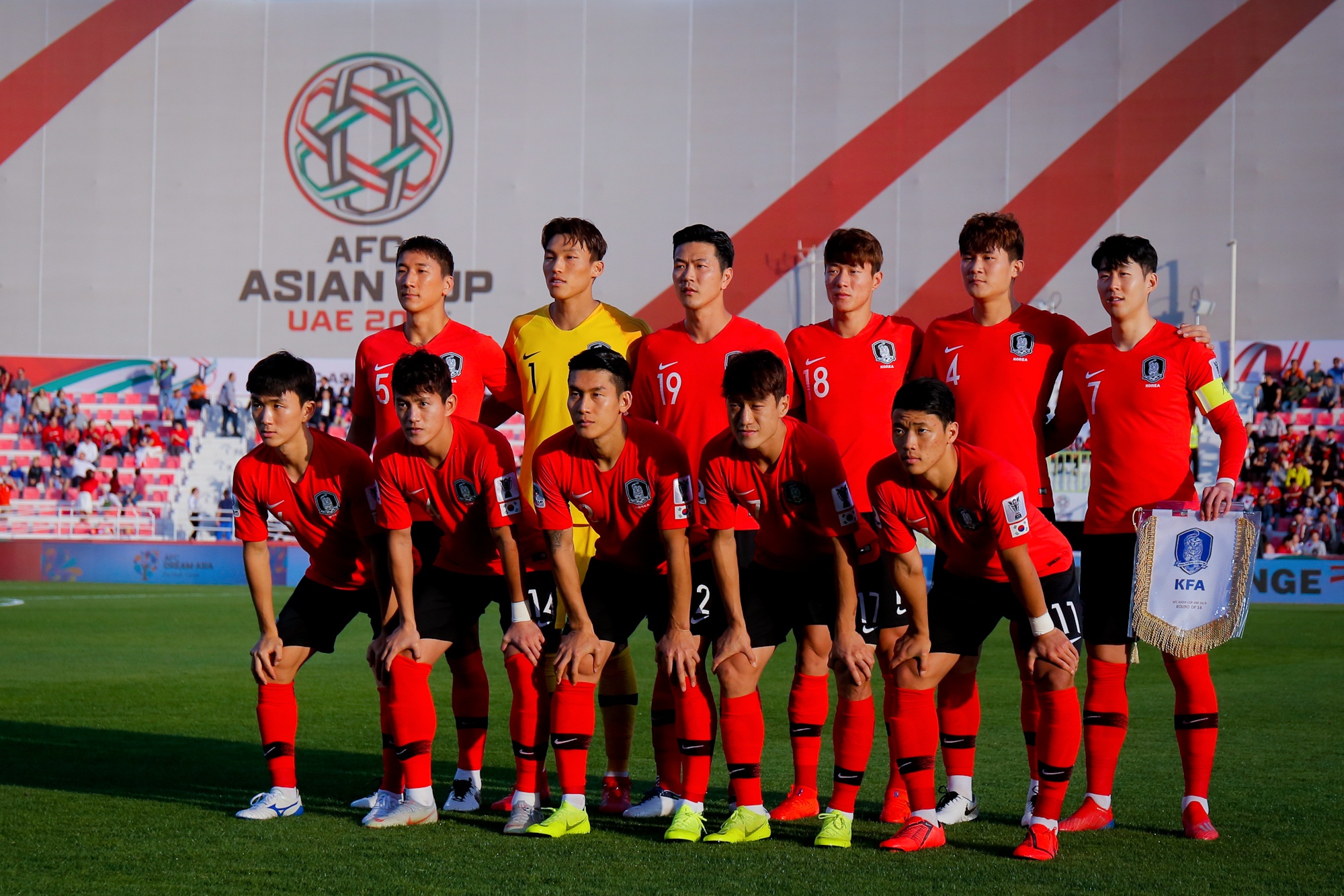 Son Heung-min chay mau,  rach tai anh 1