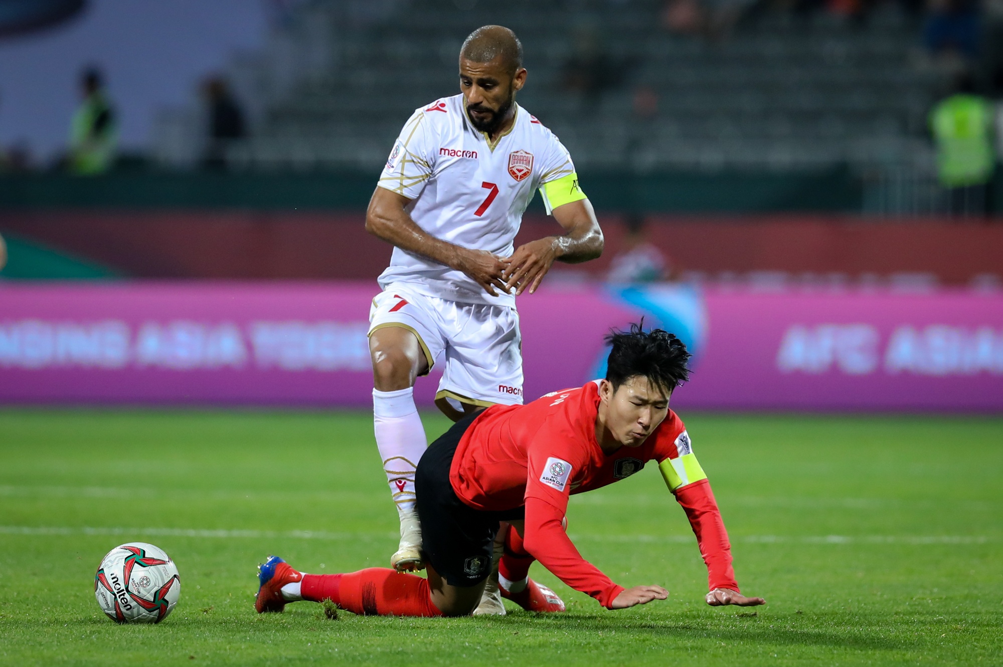 Son Heung-min chay mau,  rach tai anh 3