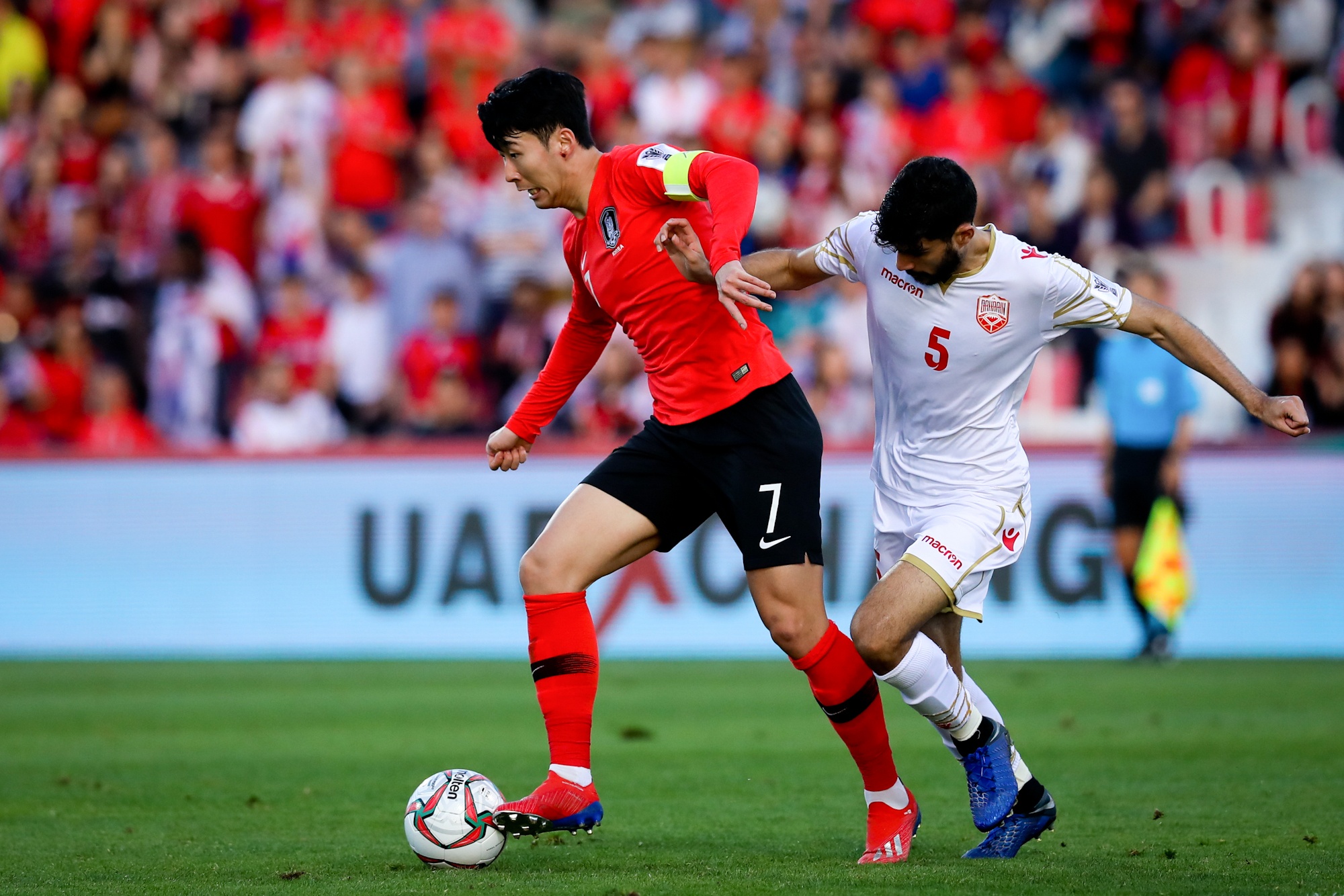 Son Heung-min chay mau,  rach tai anh 4