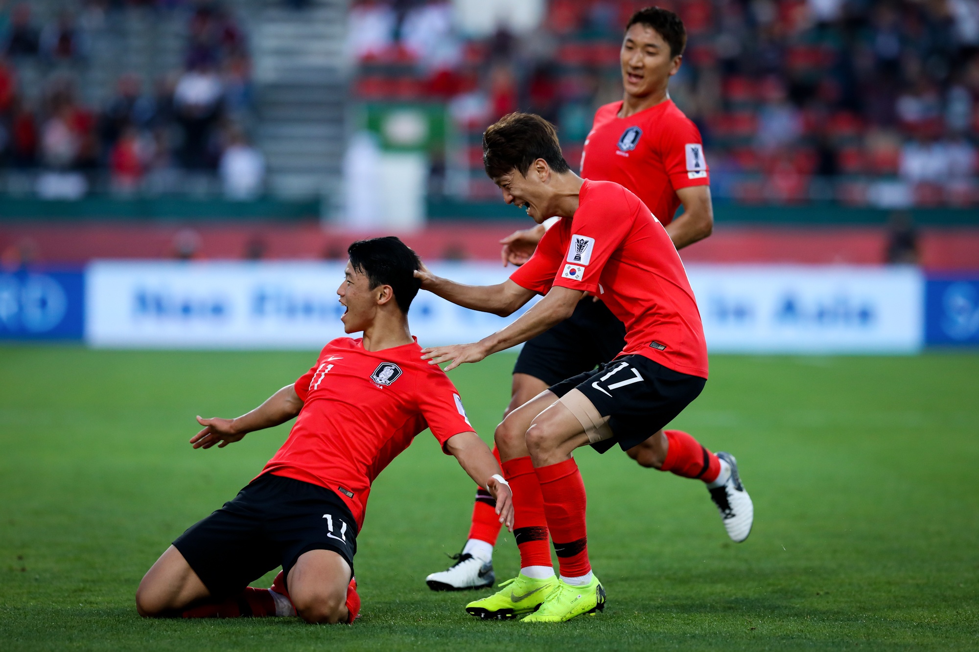 Son Heung-min chay mau,  rach tai anh 7