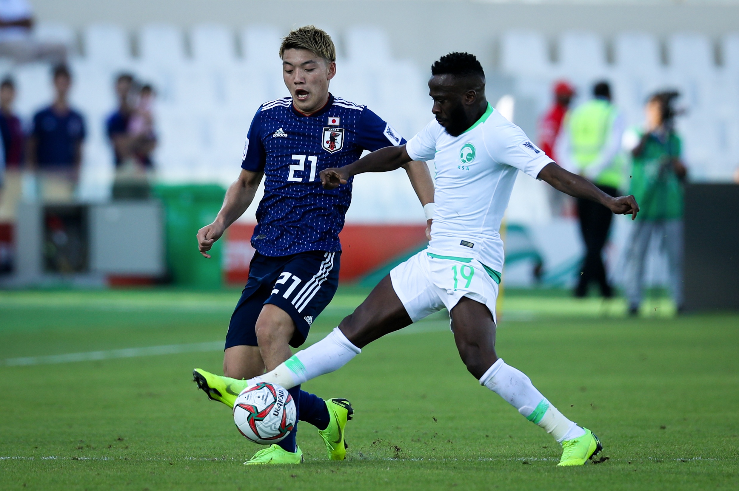 Viet Nam vs Nhat Ban: Khong cui dau truoc gio Dong anh 2