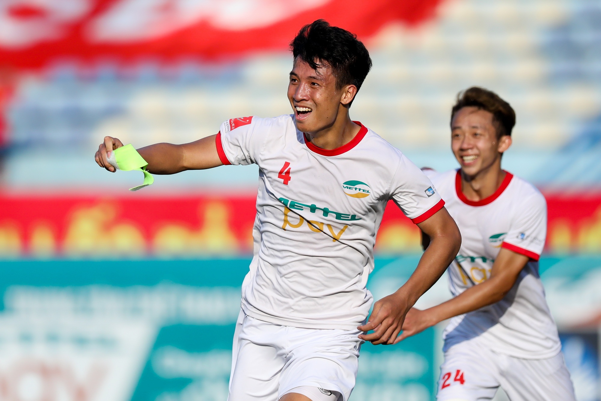 Vì CLB Hà Nội, VPF có 2 lịch thi đấu V.League ảnh 2 Vi CLB Ha Noi, VPF co 2 lich thi dau V.League anh 2