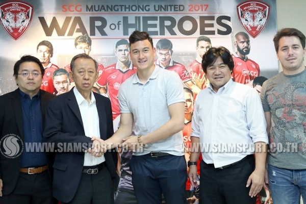 Lanh dao Muangthong chao don Dang Van Lam o Thai Lan hinh anh