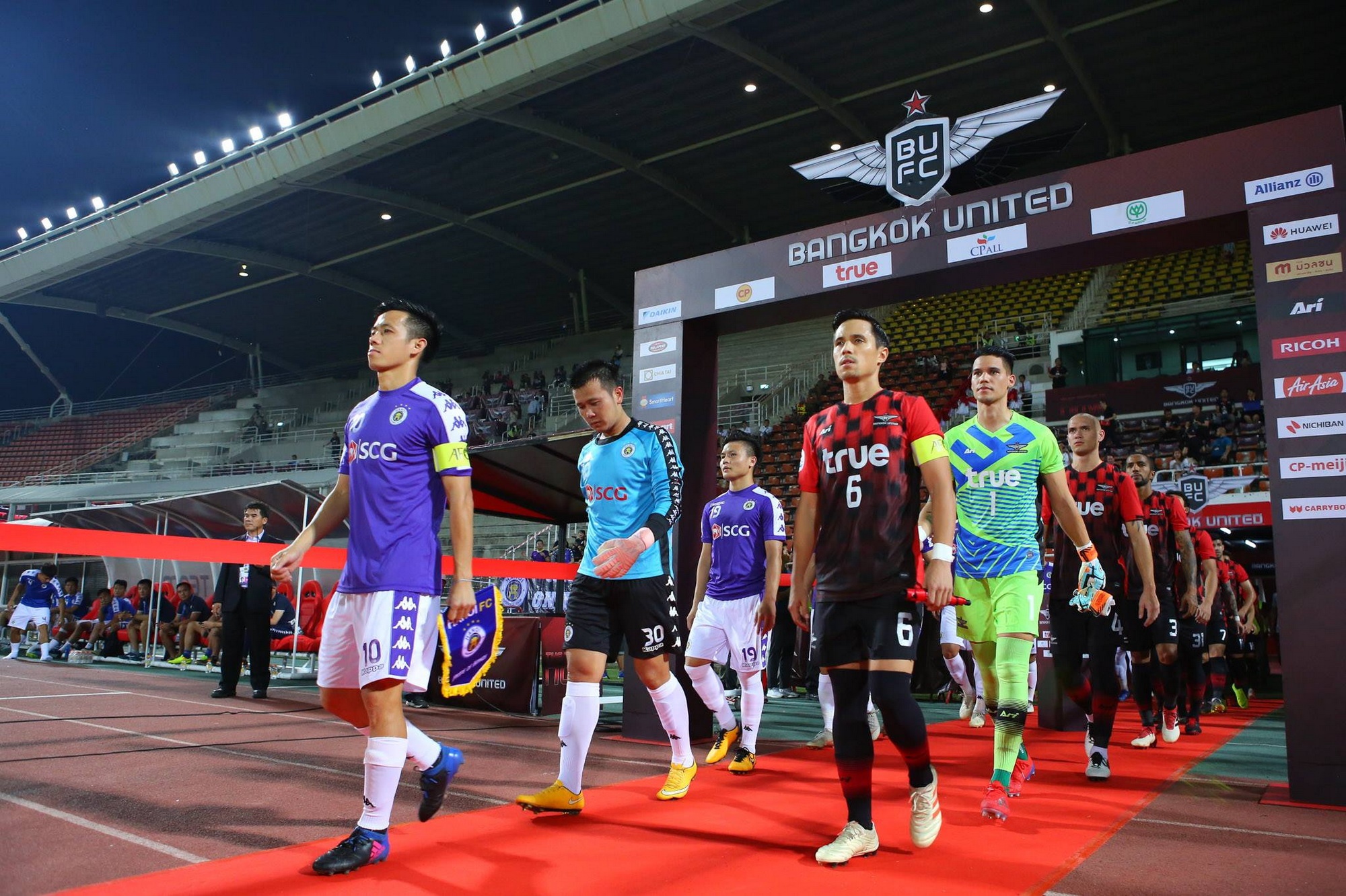 Nguyen Anh Duc,  Bangkok United,  Xuan Truong,  Van Lam,  Binh Duong,  Thai League,  V League anh 1