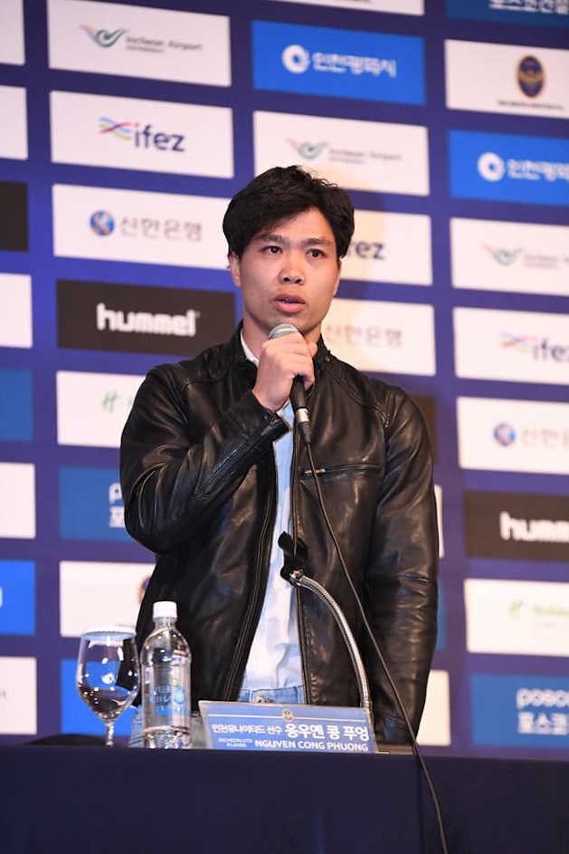 Cong Phuong cuoi rang ro trong le ra mat anh 4