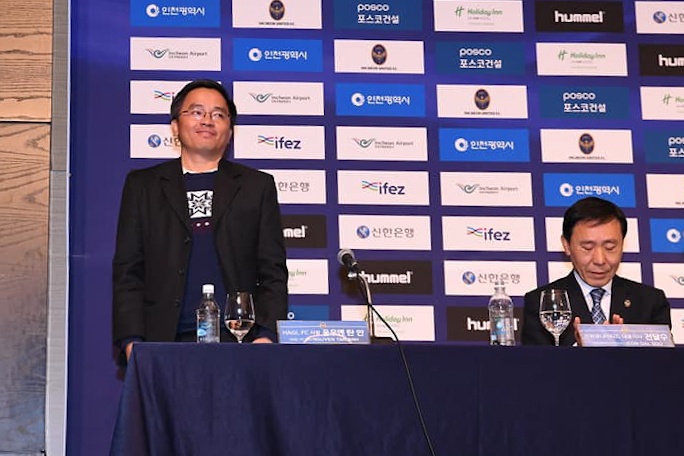 Cong Phuong cuoi rang ro trong le ra mat anh 7