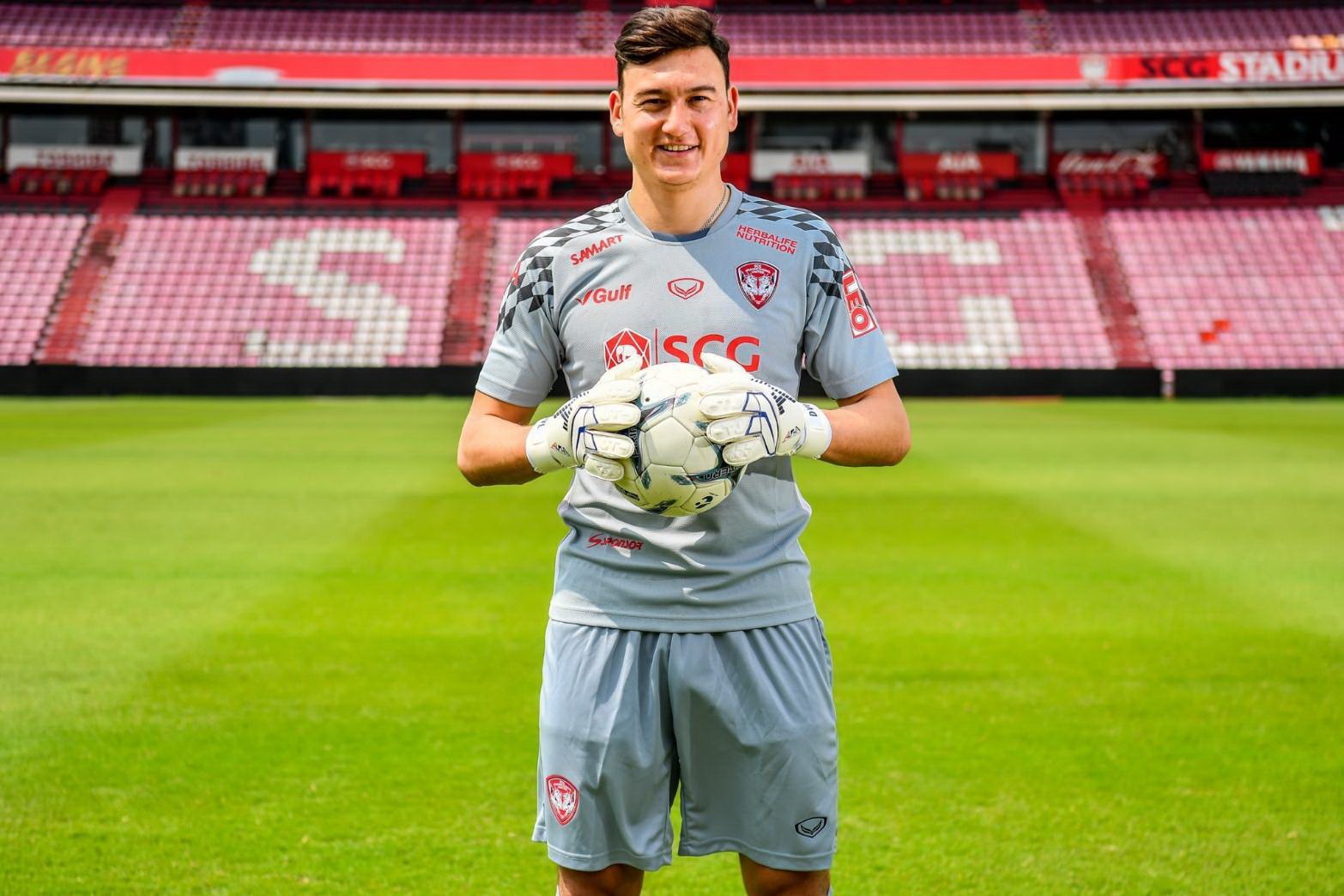 Bao nhieu cau thu Viet Nam choi nuoc ngoai? anh 1