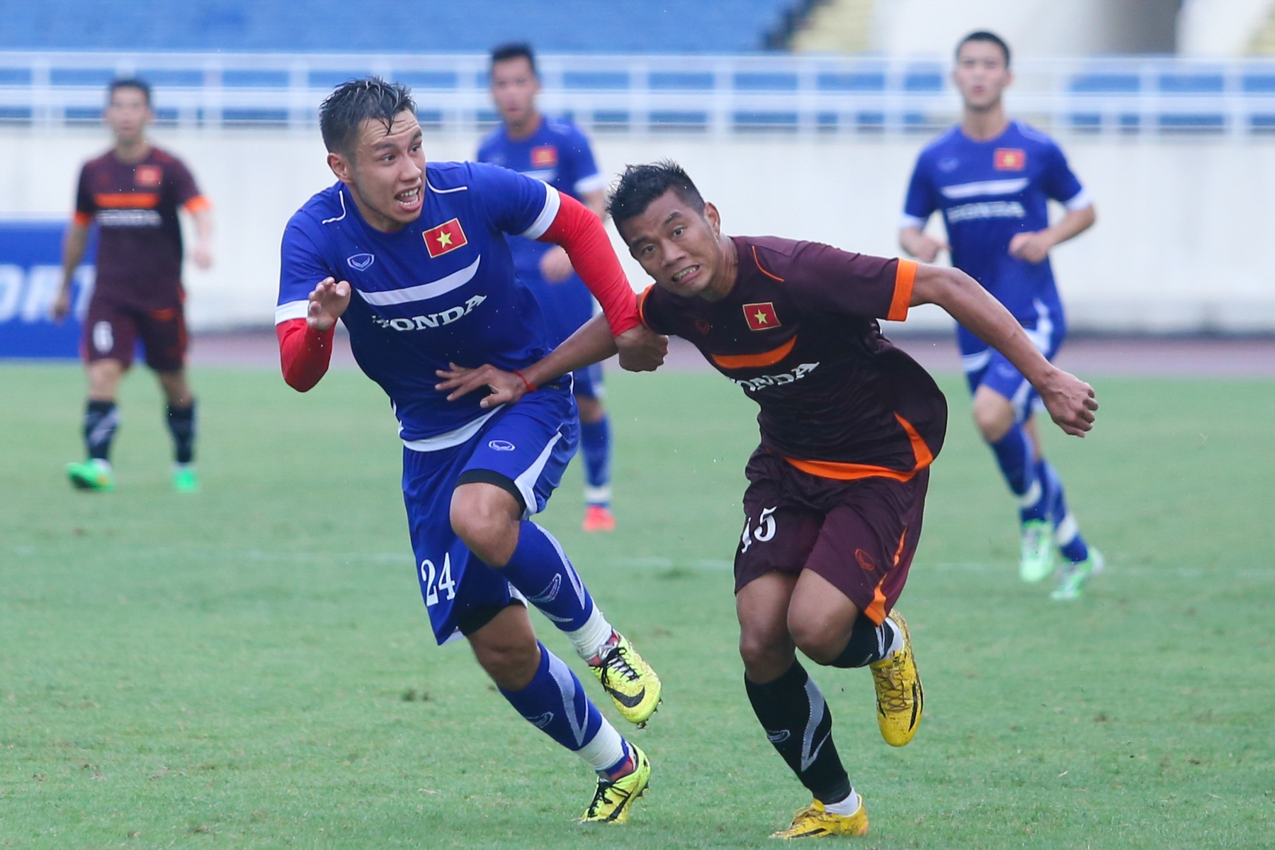 Bao nhieu cau thu Viet Nam choi nuoc ngoai? anh 8