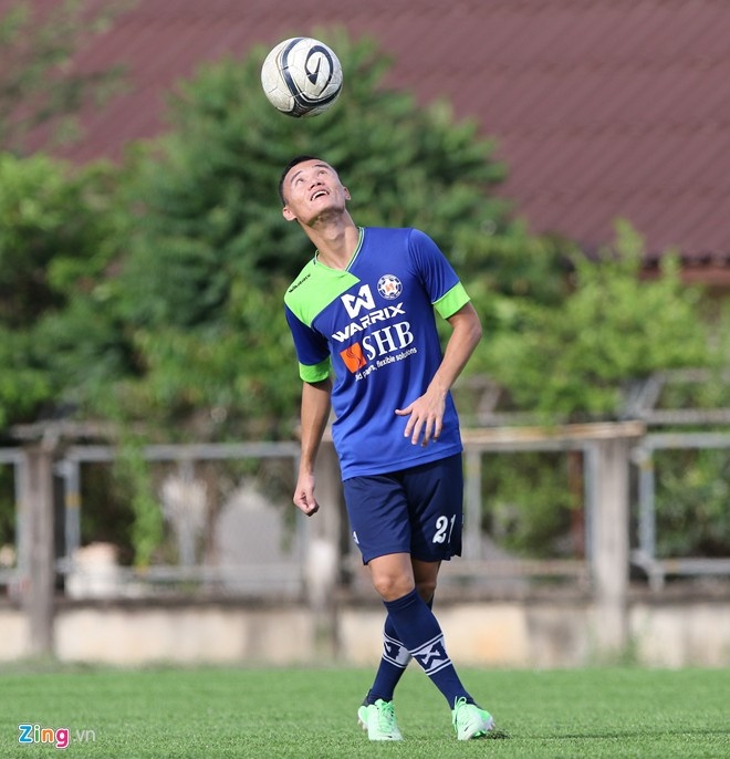 Bao nhieu cau thu Viet Nam choi nuoc ngoai? anh 6