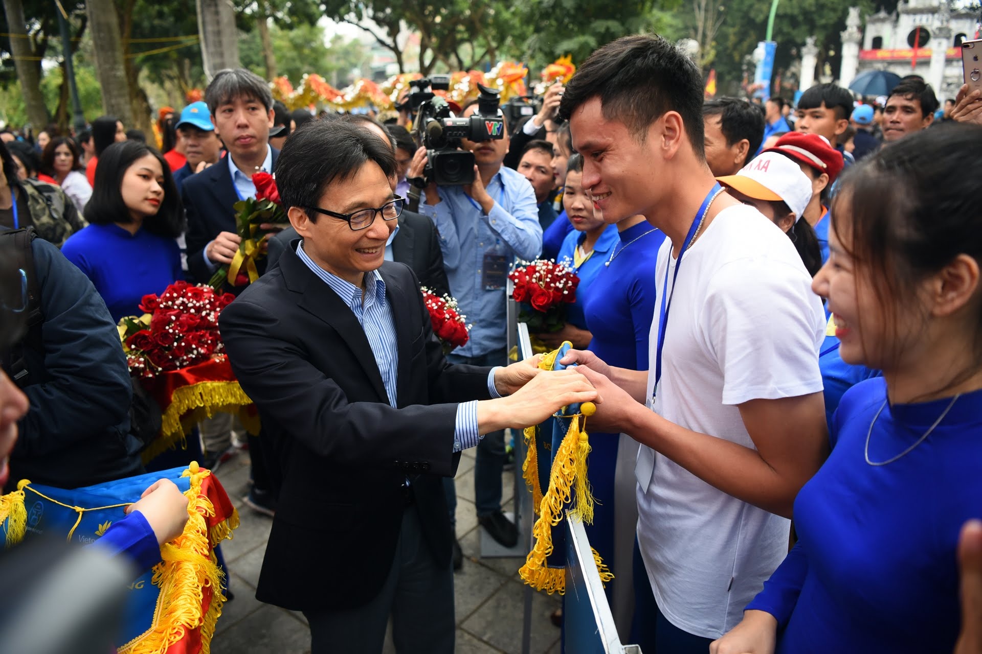 Lễ hội bơi chải thuyền rồng Hà Nội ảnh 4 Le hoi boi chai thuyen rong Ha Noi anh 4