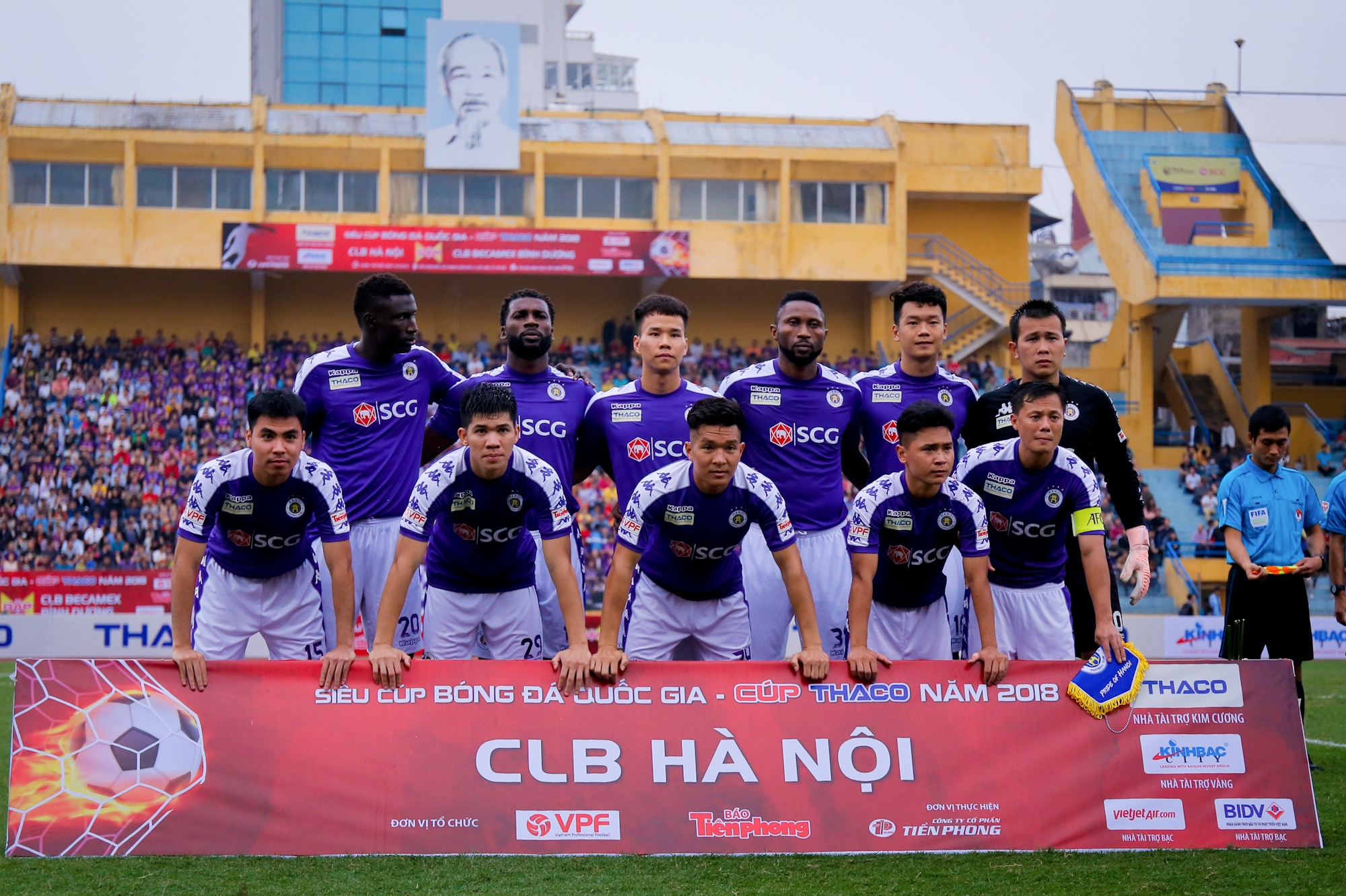 Doi hinh hai giup bau Hien nang cup anh 1