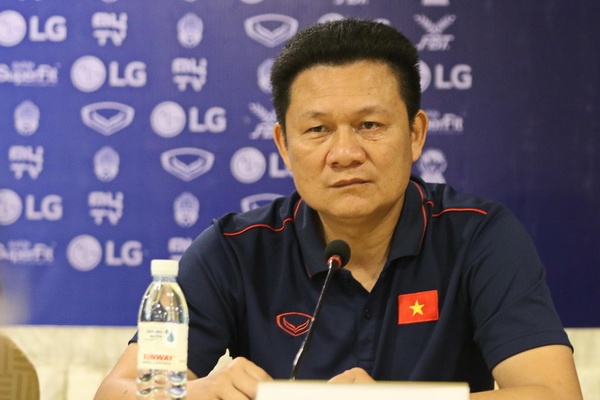 HLV U22 Viet Nam: Chung toi hau nhu khong nam duoc thong tin doi thu hinh anh