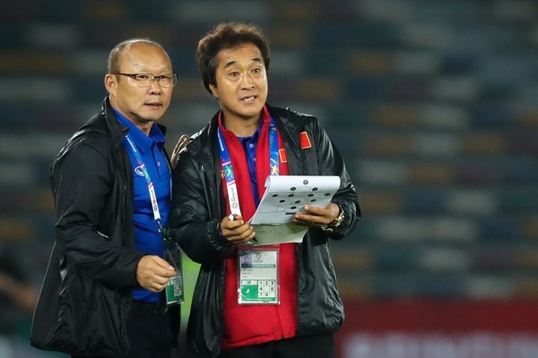 HLV Lee Young-jin: Viet Nam co the vao vong loai cuoi World Cup hinh anh