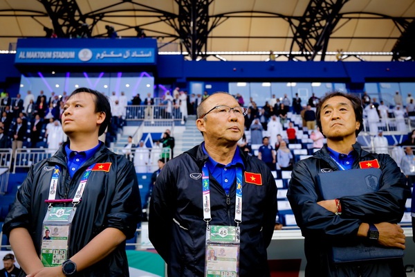 Vi sao HLV Park Hang-seo va VFF trai chieu viec dan dat U23 Viet Nam? hinh anh