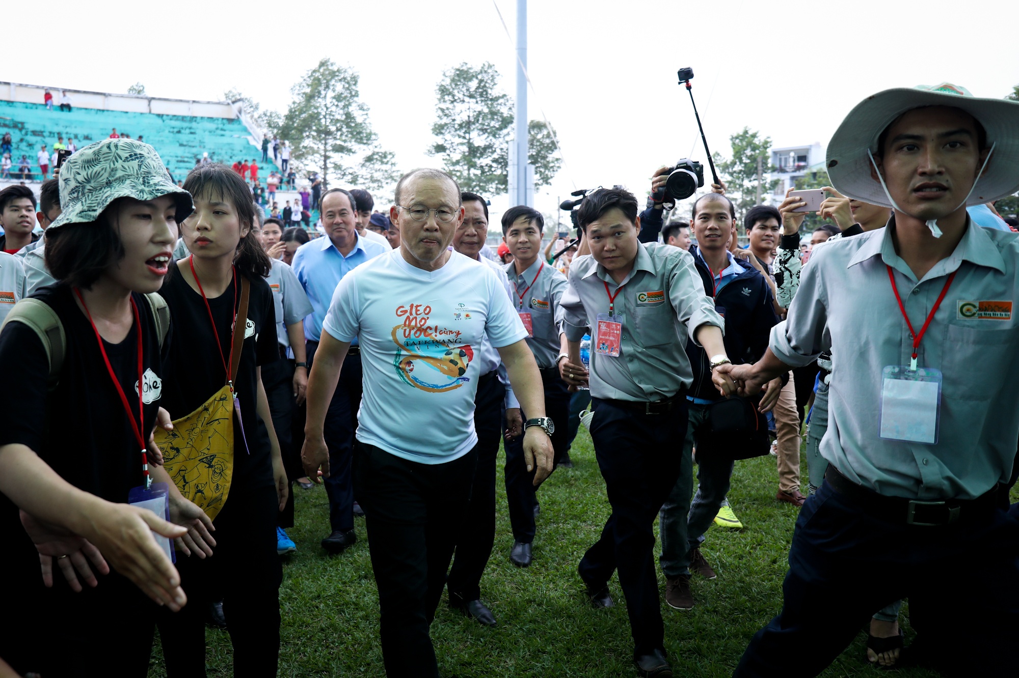 HLV Park Hang-seo di bong ky thuat anh 1