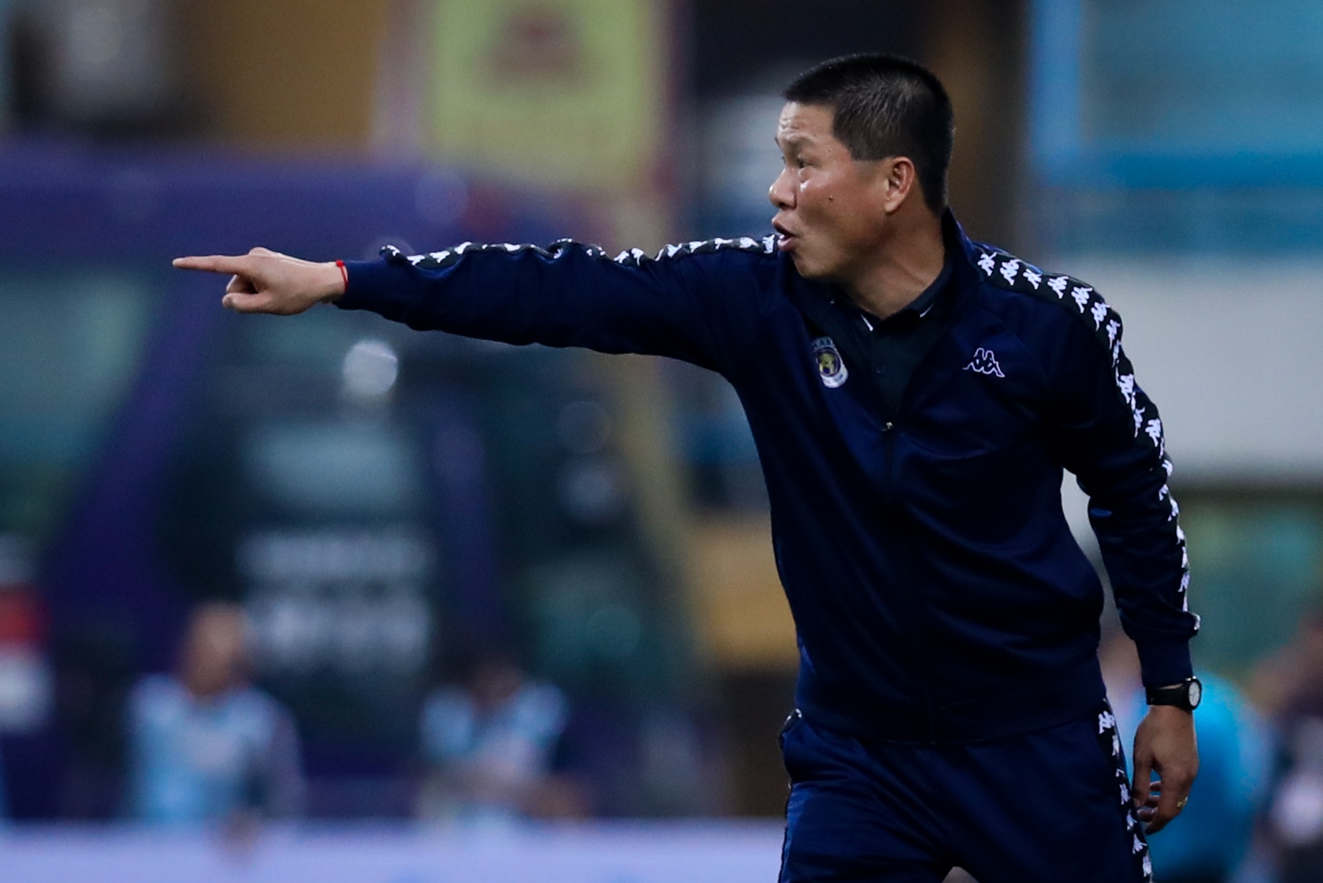 CLB Ha Noi thang cang dam,  cang phai tan cong anh 1