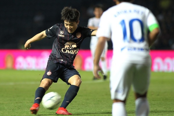 Xuan Truong doi dien cuoc canh tranh chua tung co o Buriram United hinh anh