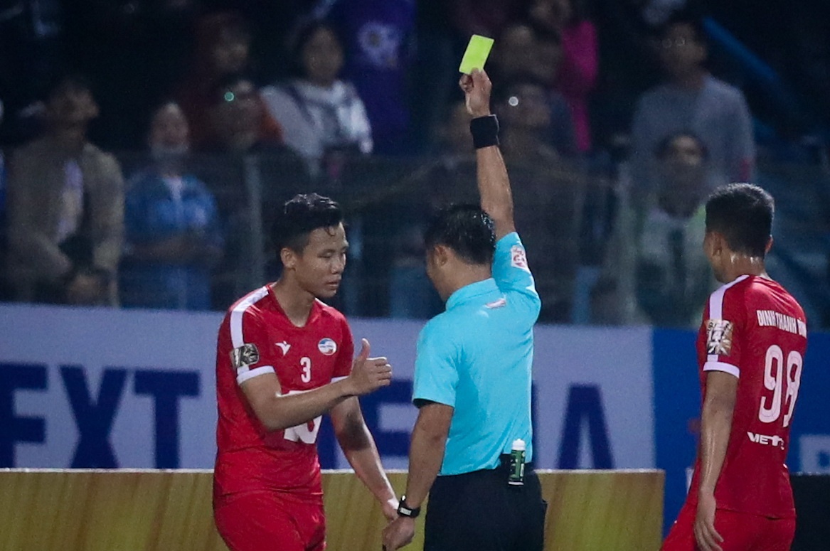 Que Ngoc Hai dang nhan the do anh 1