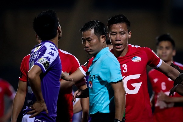 Que Ngoc Hai bao ve trong tai trong tinh huong Van Quyet nhan the do hinh anh