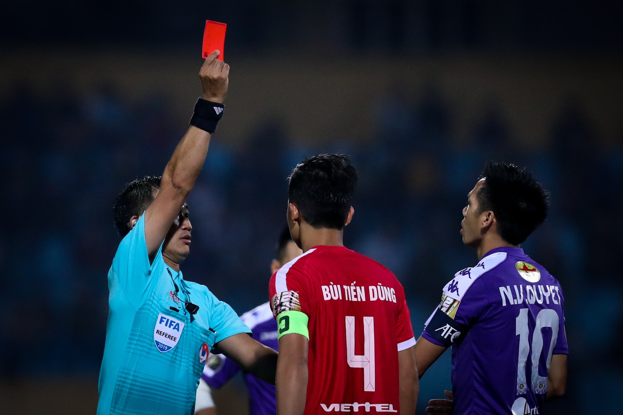 Que Ngoc Hai bao ve trong tai,  Van Quyet nhan the anh 4