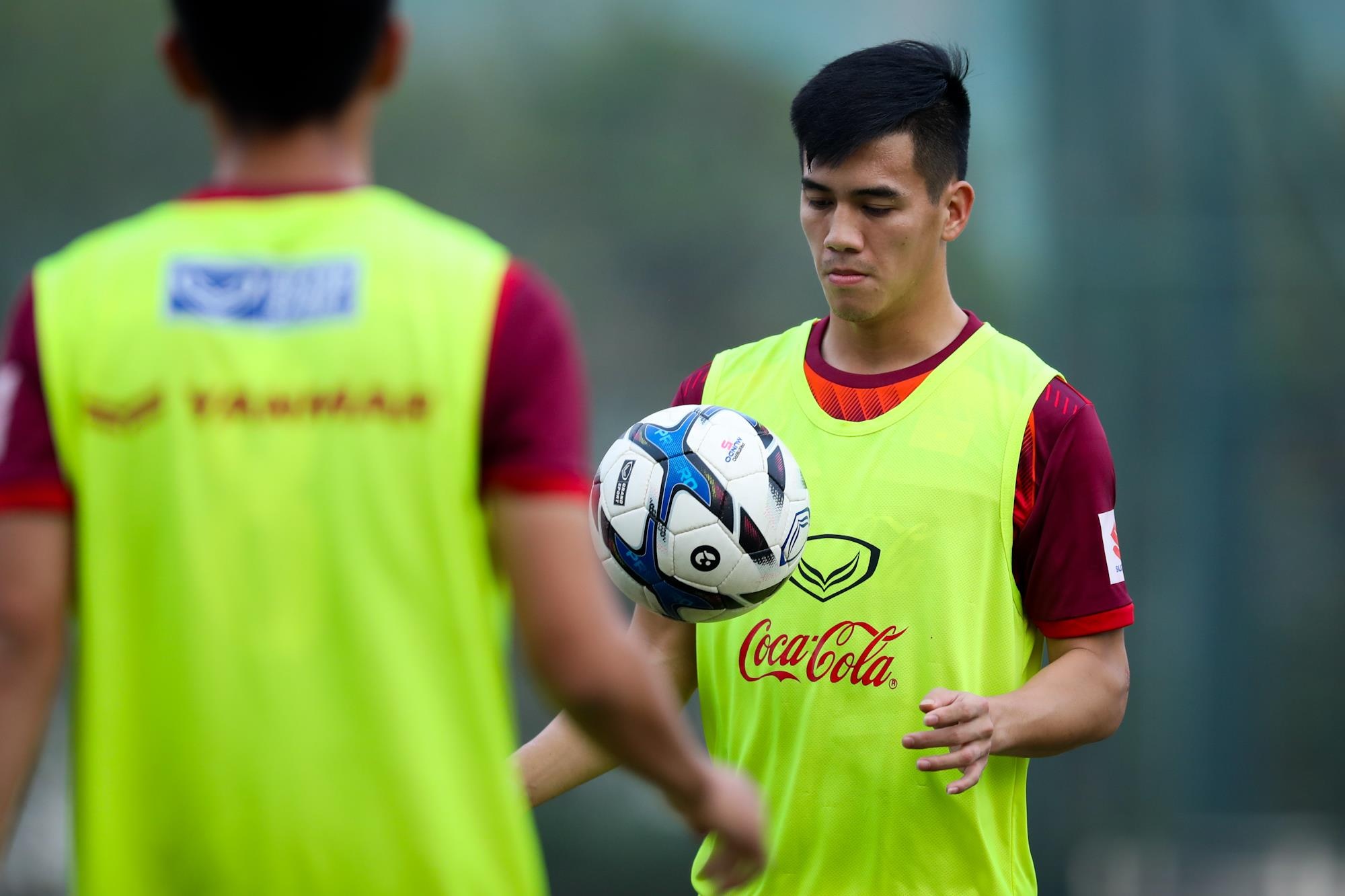 HLV Park Hang-seo dan rieng Bui Tien Dung anh 7