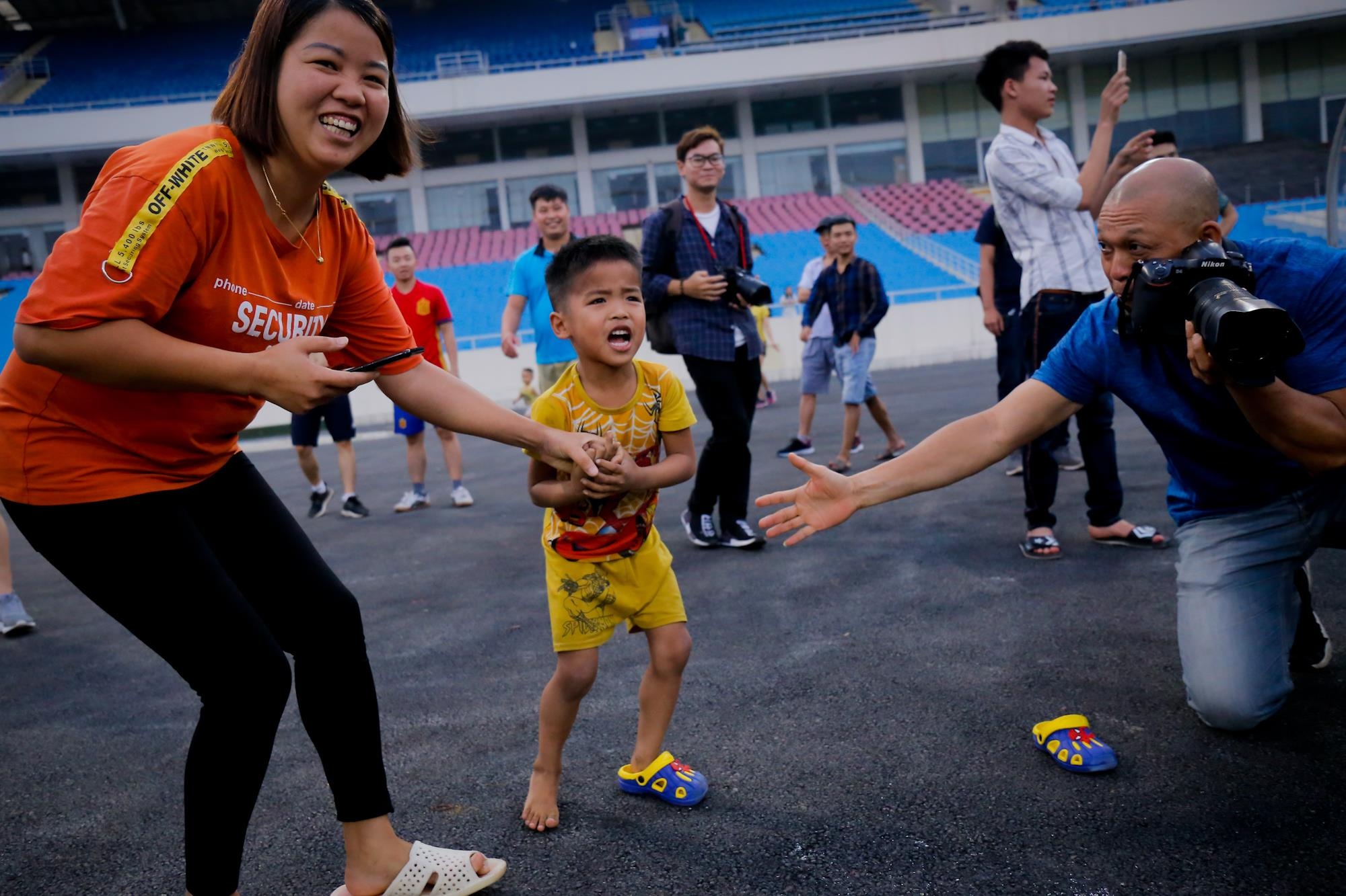 HLV Park Hang-seo hanh dong dep voi CDV anh 3