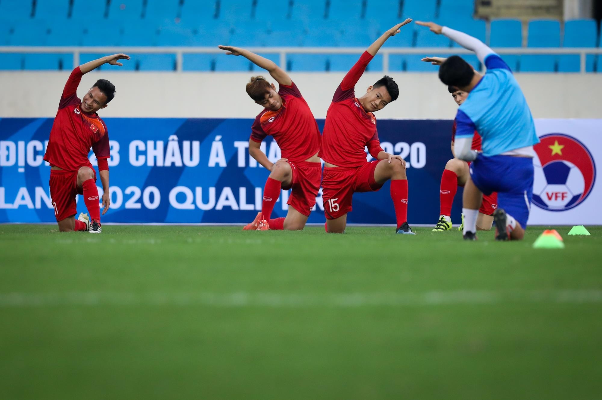 HLV Park Hang-seo hanh dong dep voi CDV anh 6