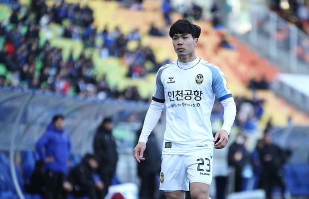 Công Phượng lần đầu tiên đá chính tại K.League ảnh 2 Cong Phuong lan dau tien da chinh tai K.League anh 2