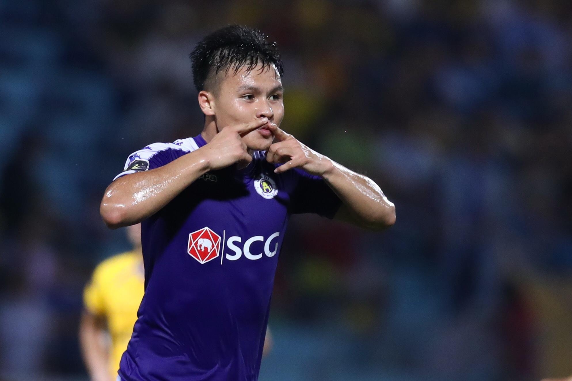 Ghi bàn đầu tiên, Quang Hải được khen đẳng cấp ảnh 1 Ghi ban dau tien, Quang Hai duoc khen dang cap anh 1