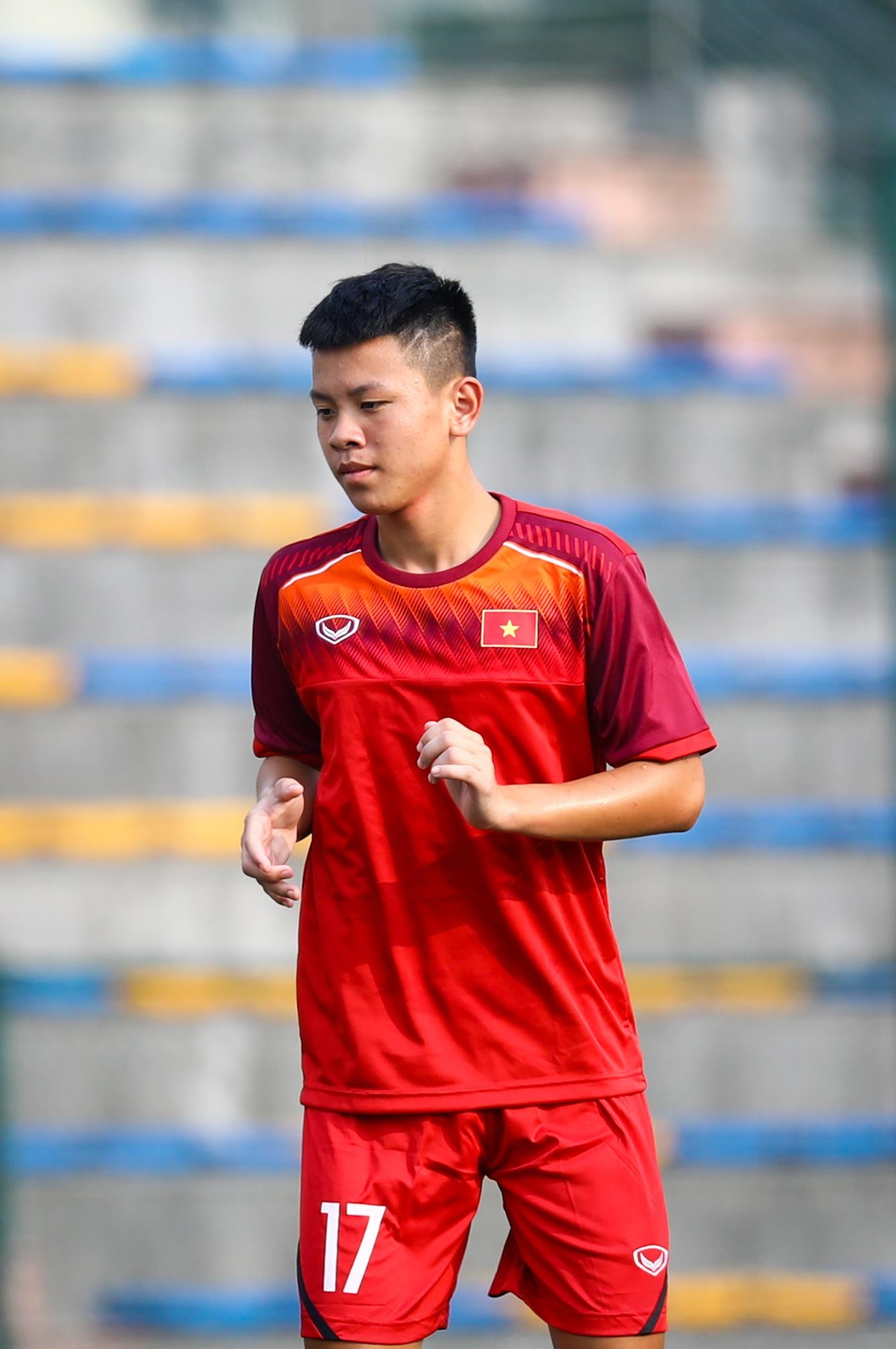 Cong Phuong chan thuong,  U18 Viet Nam mo chau A anh 7