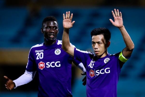 Bau Tu noi gi khi cac CLB Viet Nam chi xep hang 22 chau A? hinh anh