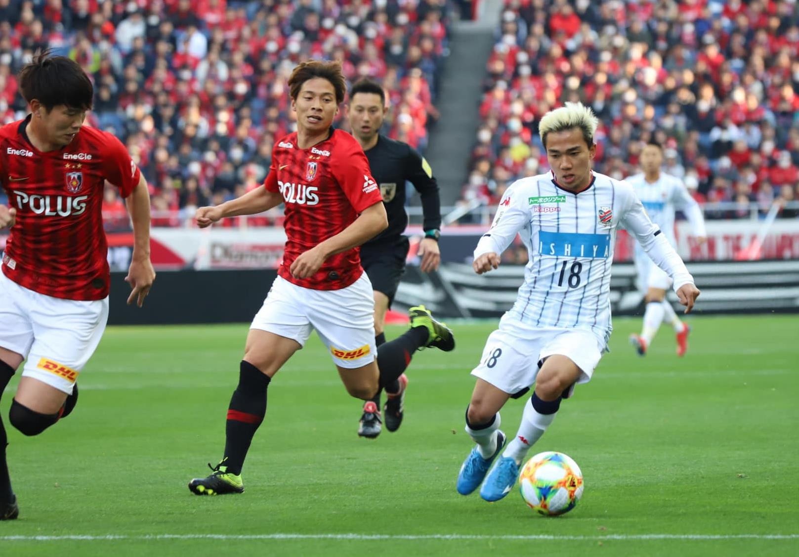 Cầu thủ Thái đá chính tại Nhật Bản ảnh 2 Cau thu Thai da chinh tai Nhat Ban anh 2