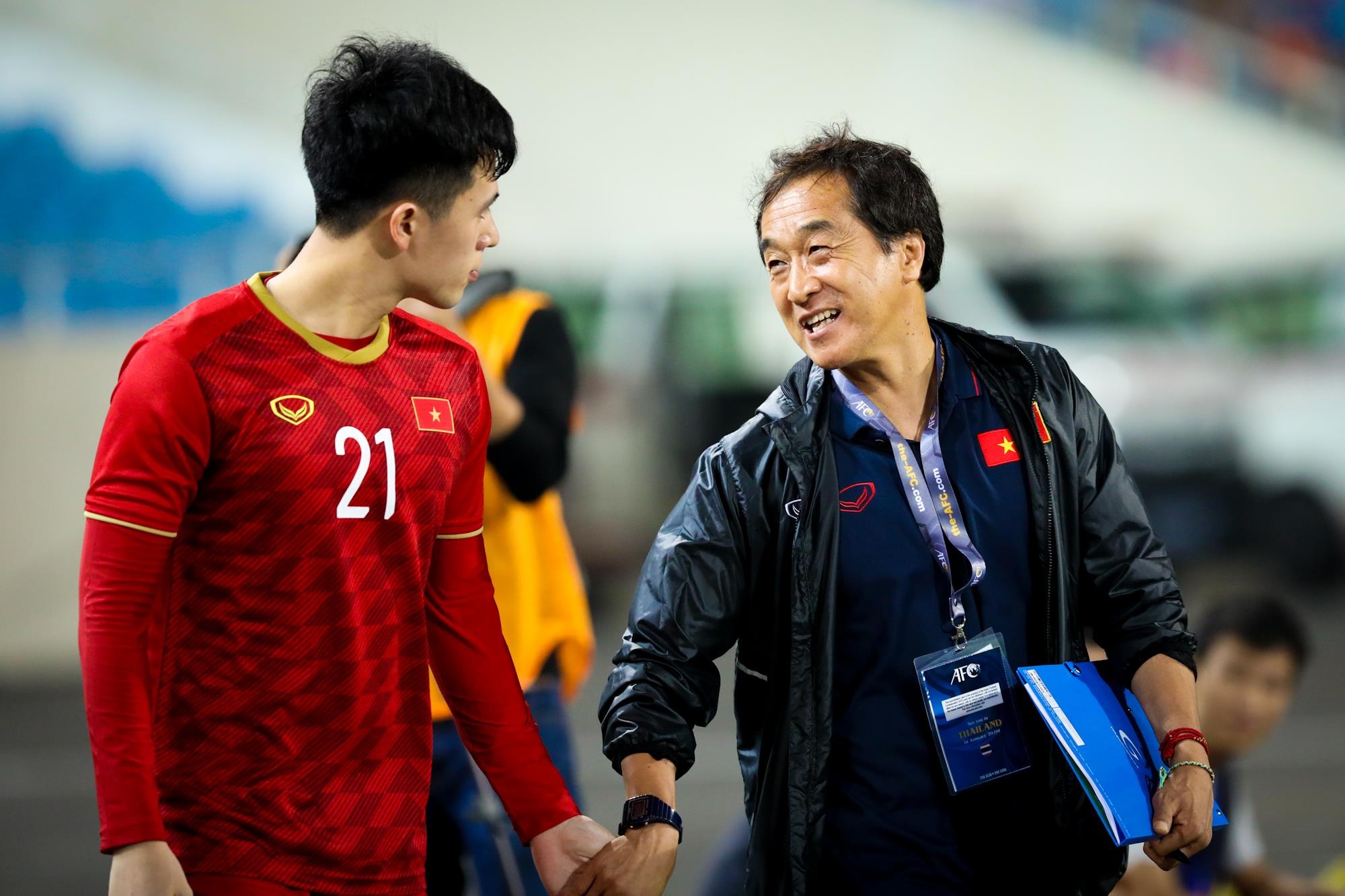 Nhung HLV Han Quoc khuynh dao bong da Viet Nam anh 3