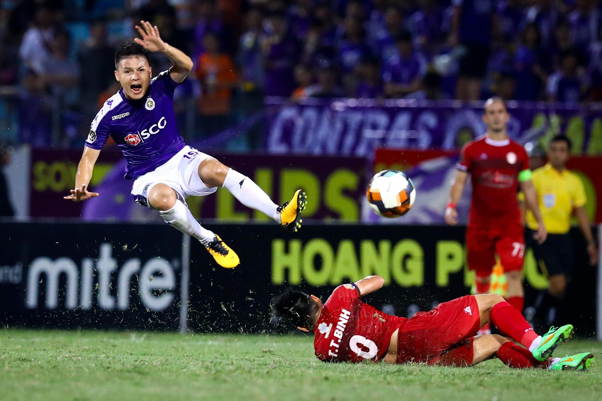 Quang Hai ruc sang anh 10