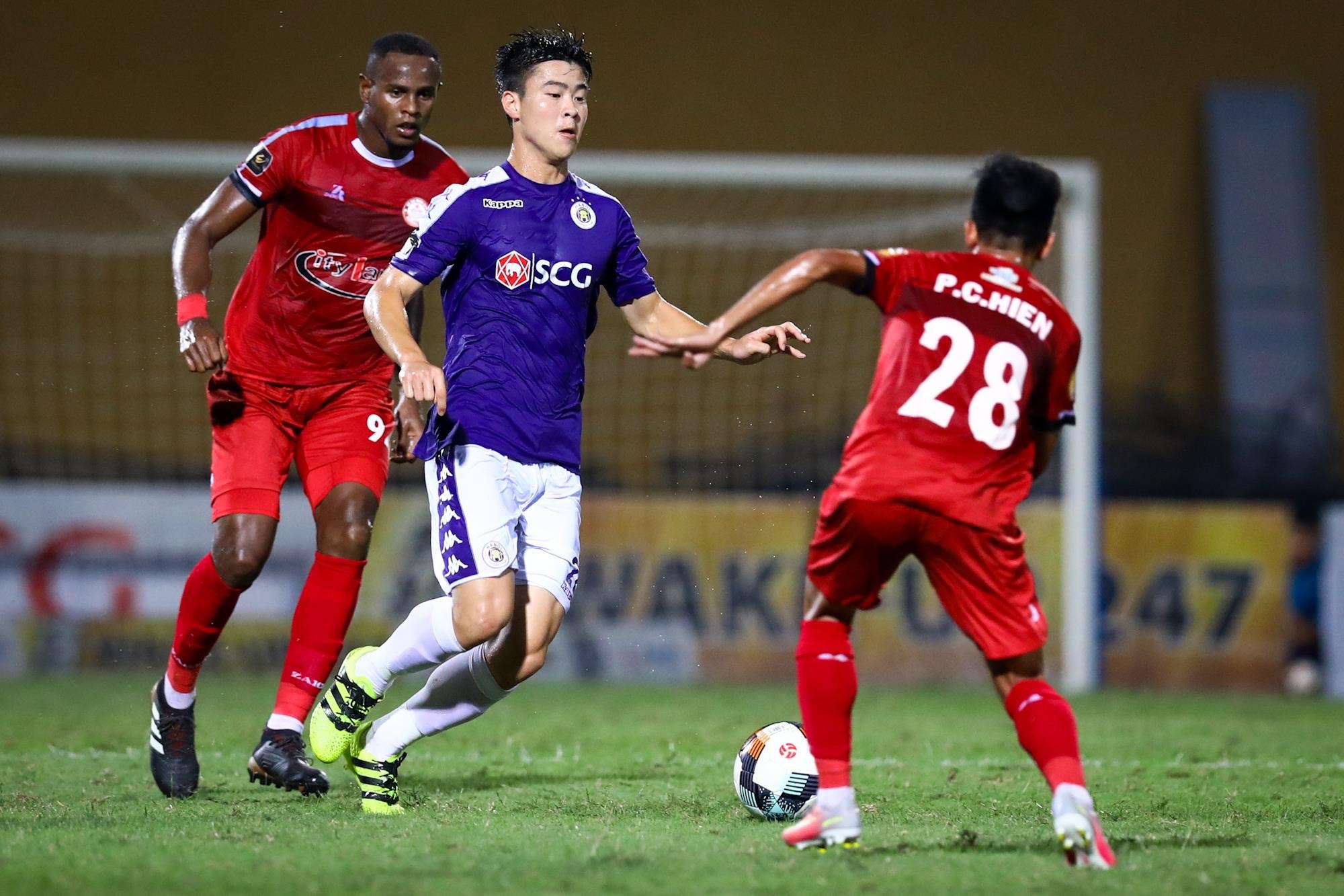 Quang Hai ruc sang anh 3