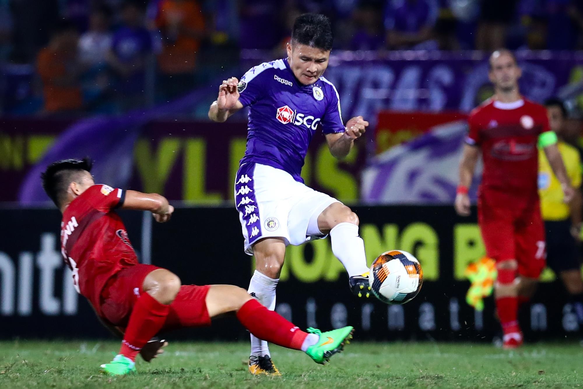 Quang Hai ruc sang anh 6