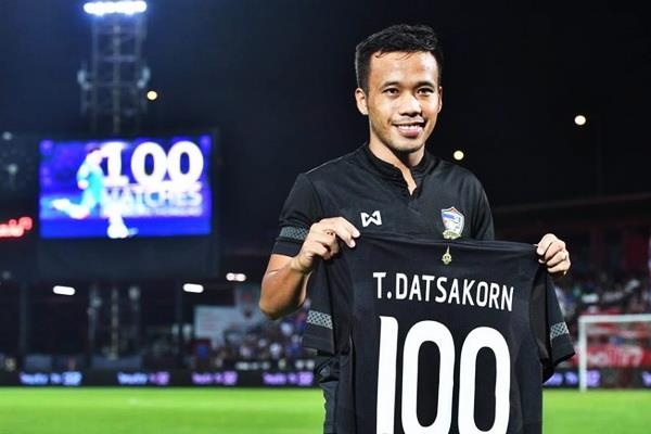 Huyen thoai Datsakorn Thonglao tro lai dinh cao o tuoi 36 hinh anh