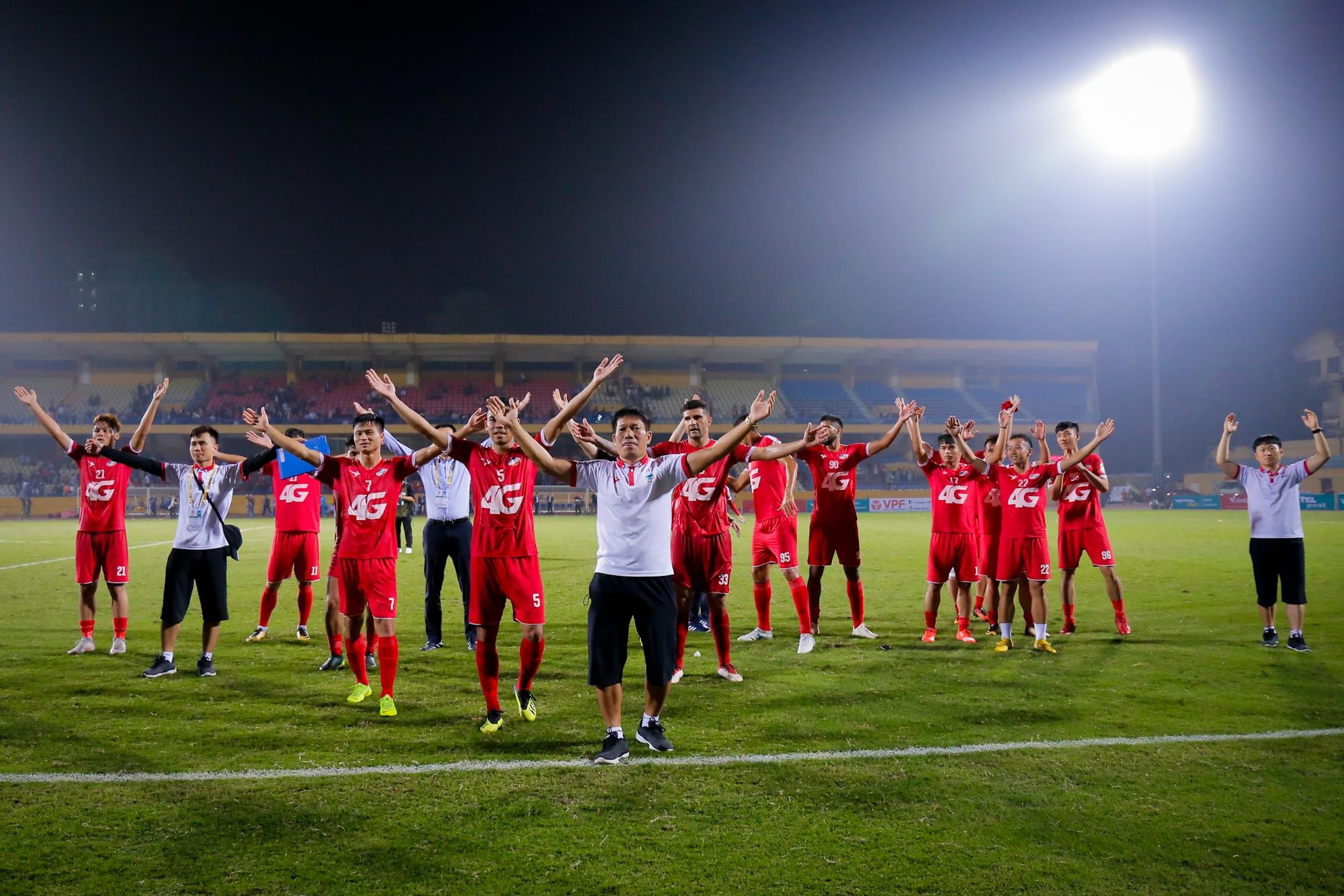 HAGL co con la doi bong nhieu CDV nhat? anh 9