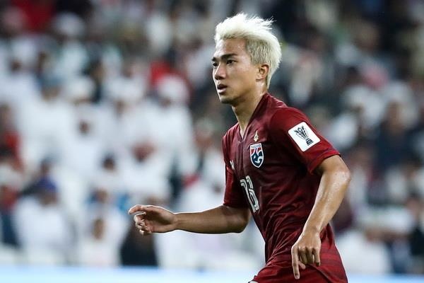 Chanathip chan thuong, tuyen Thai Lan lo lang truoc King’s Cup hinh anh