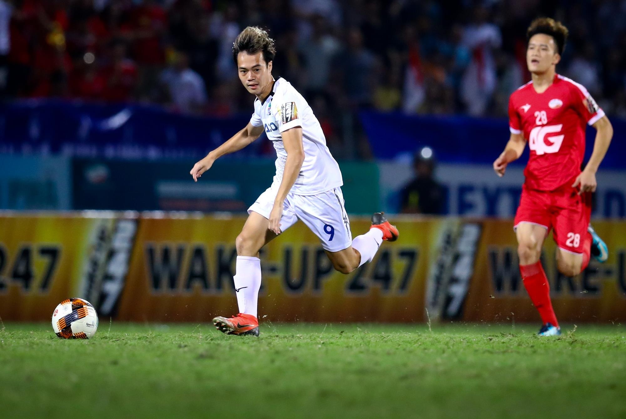 Xuân Trường ghi bàn, Văn Toàn biết là đá phạt ảnh 2 Xuan Truong ghi ban, Van Toan biet la da phat anh 2