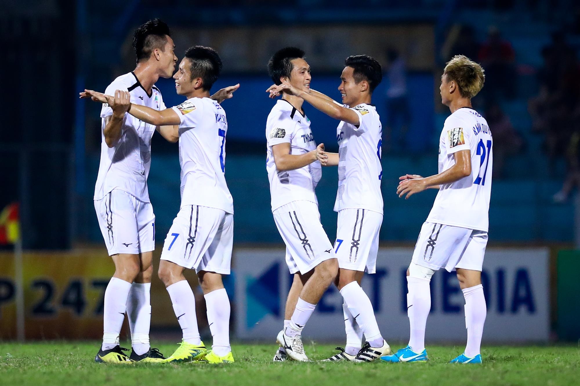 Van Thanh tro lai manh me,  cham dut 2 nam tit ngoi anh 10