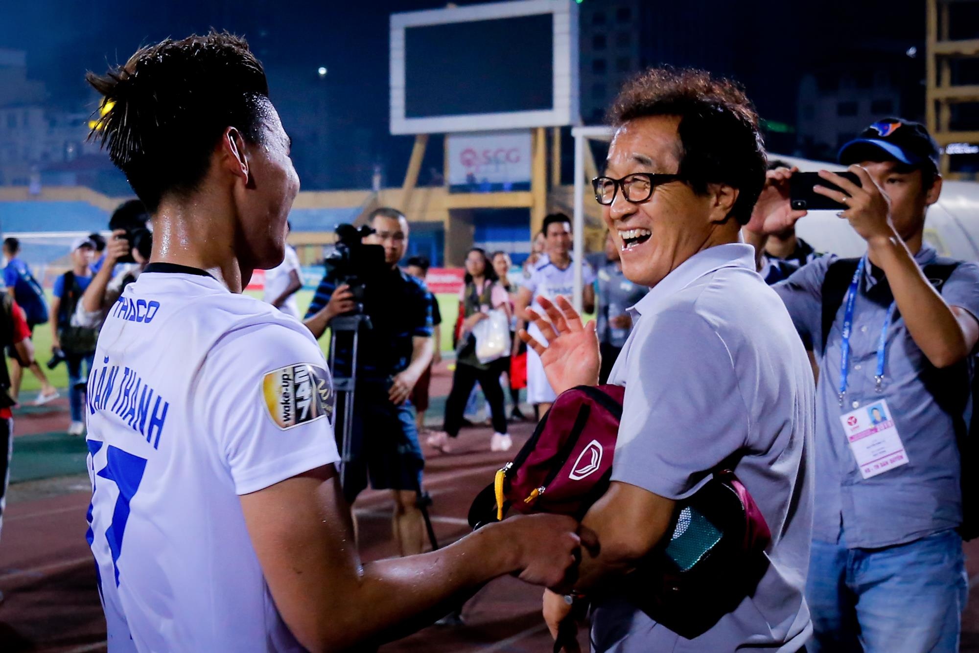 Van Thanh tro lai manh me,  cham dut 2 nam tit ngoi anh 11