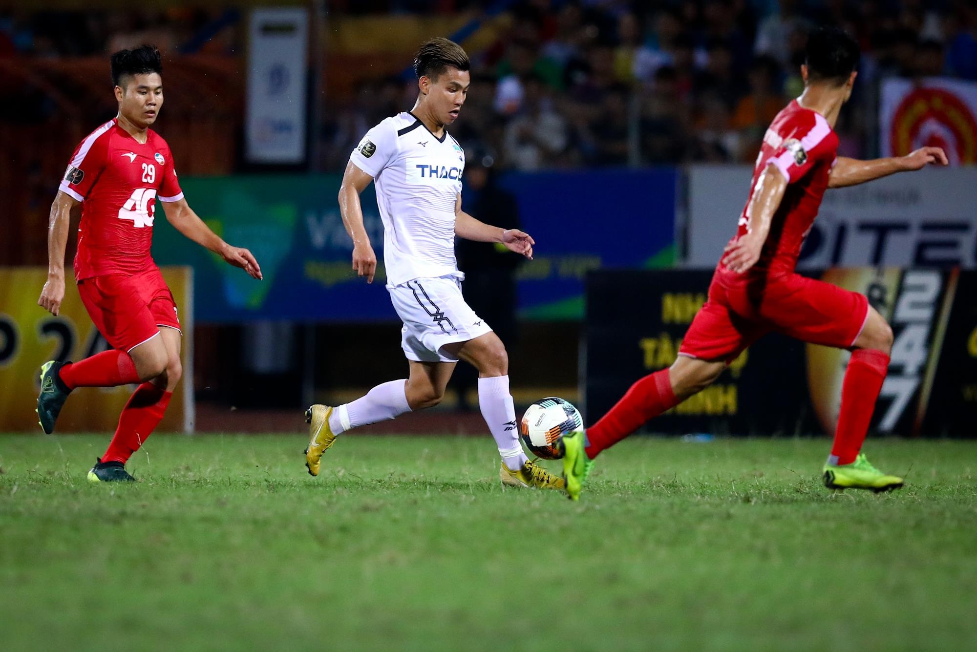 Van Thanh tro lai manh me,  cham dut 2 nam tit ngoi anh 1