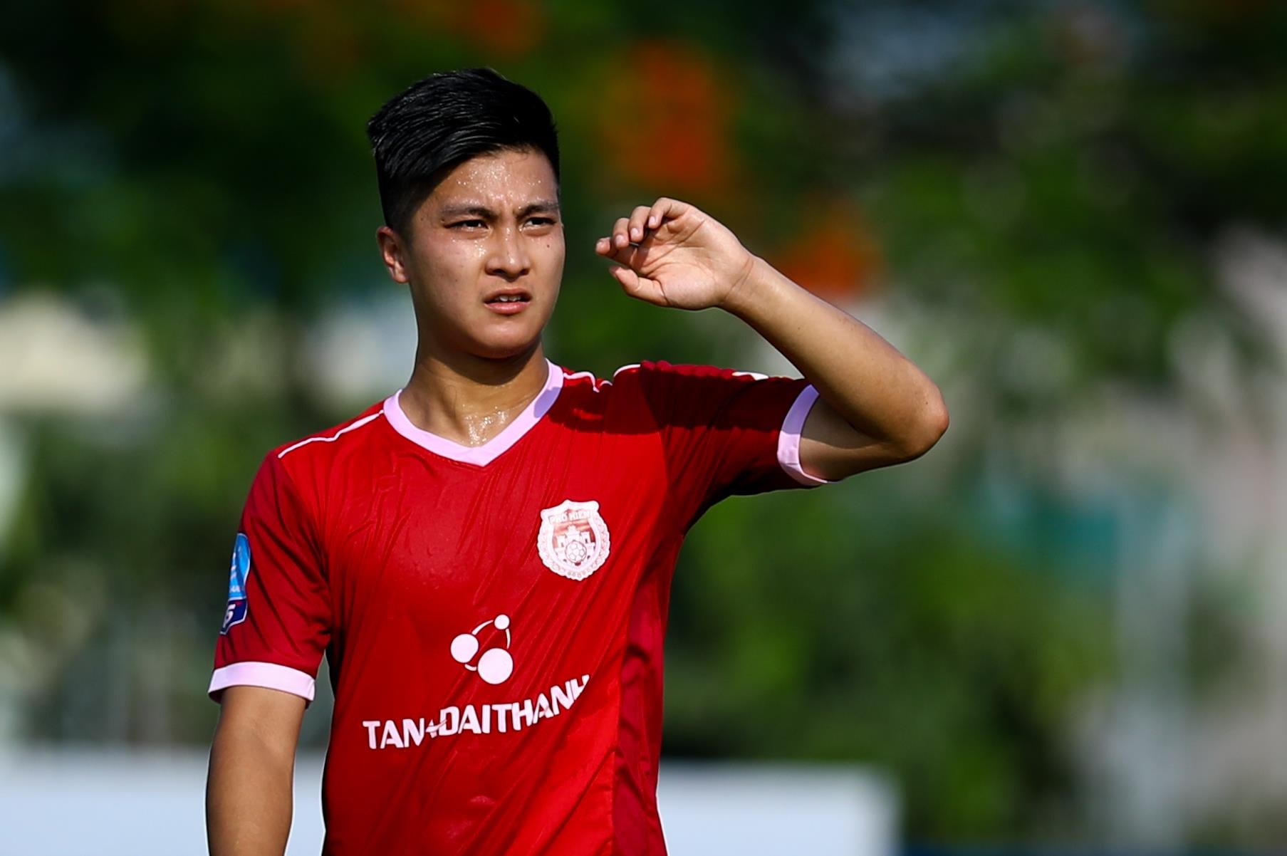 Viet kieu Martin Lo lien tuc ghi ban anh 1