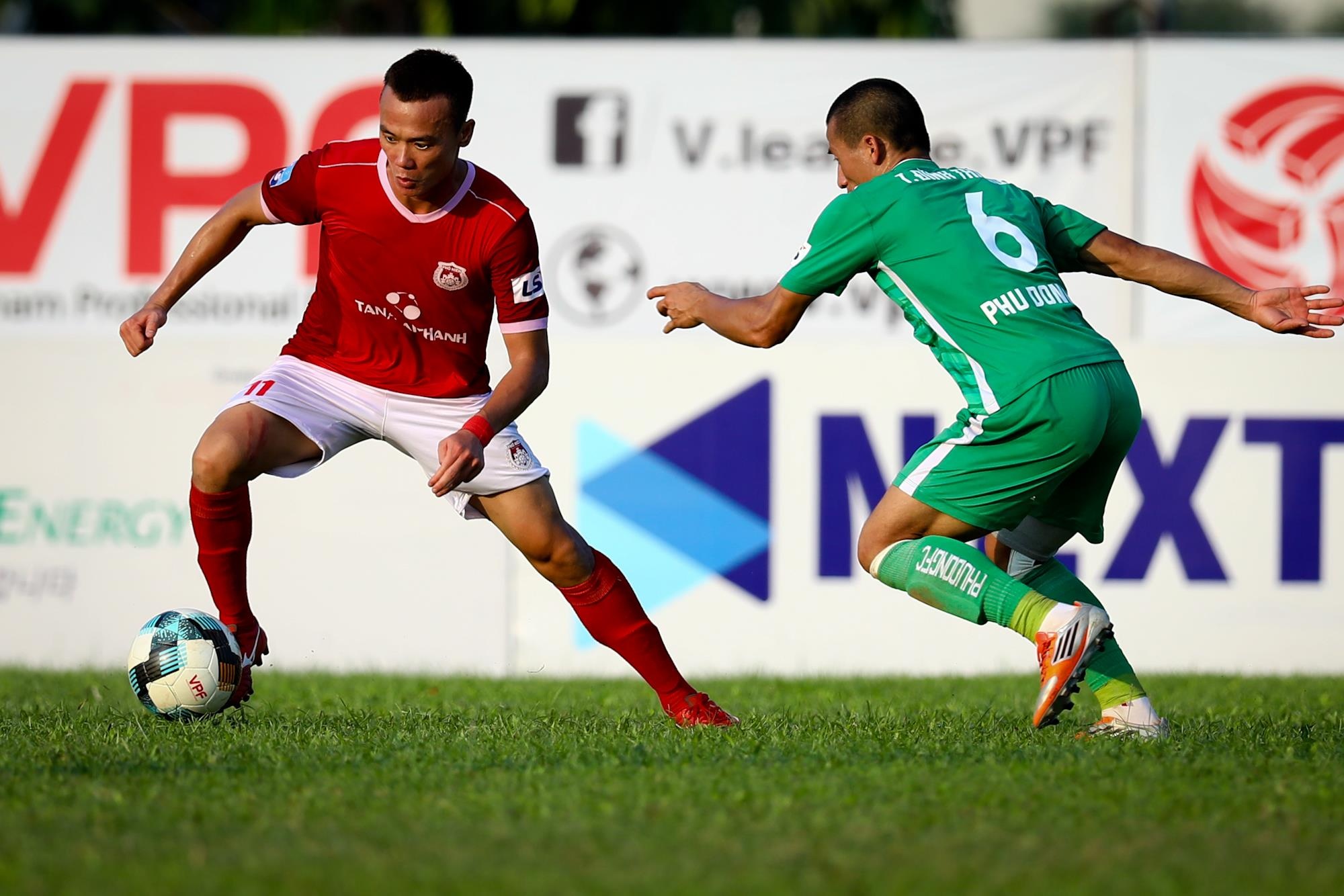 Viet kieu Martin Lo lien tuc ghi ban anh 4