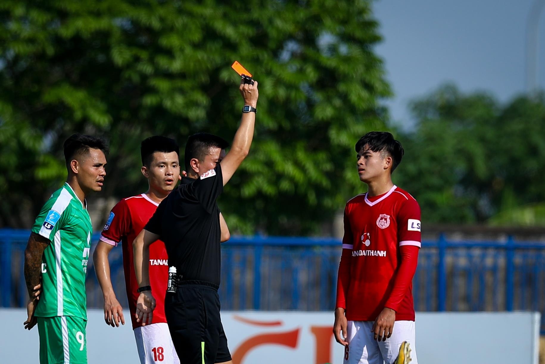 Viet kieu Martin Lo lien tuc ghi ban anh 3