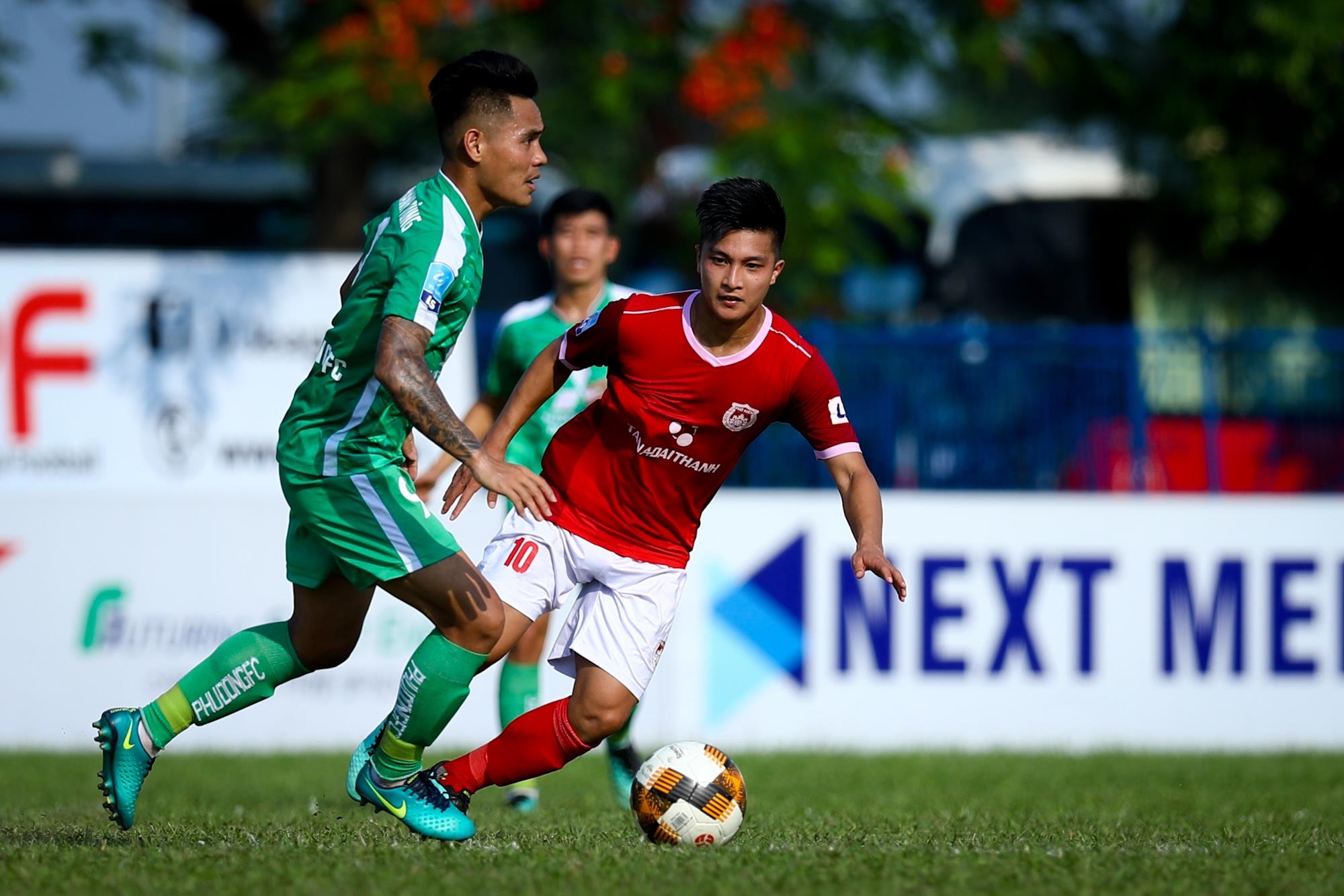 Viet kieu Martin Lo lien tuc ghi ban anh 10