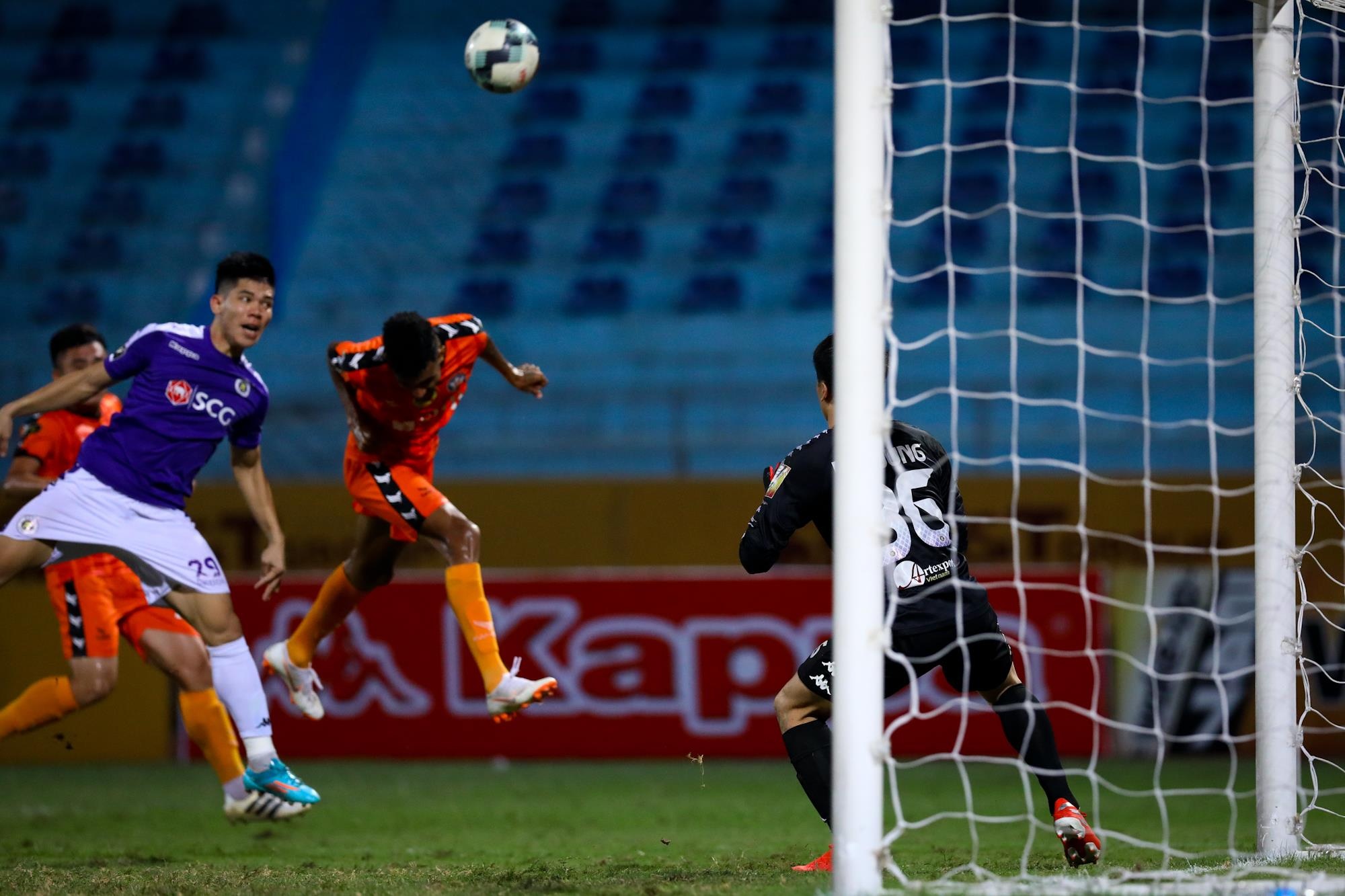 Bùi Tiến Dũng, Hà Đức Chinh gây thất vọng ảnh 5 Bui Tien Dung, Ha Duc Chinh gay that vong anh 5