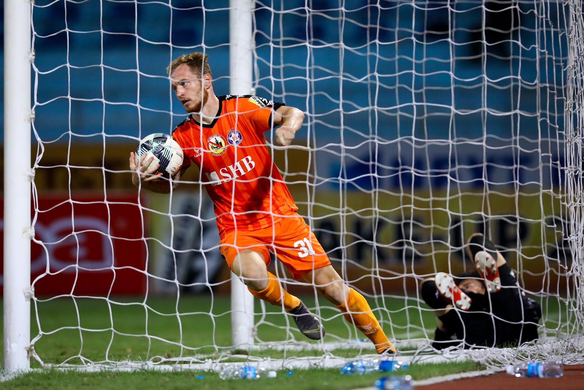 Bùi Tiến Dũng, Hà Đức Chinh gây thất vọng ảnh 6 Bui Tien Dung, Ha Duc Chinh gay that vong anh 6